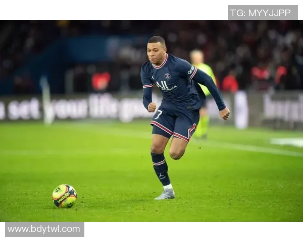 足球爱好者必看精选高颜值高手感足球球星定制键盘推荐指南